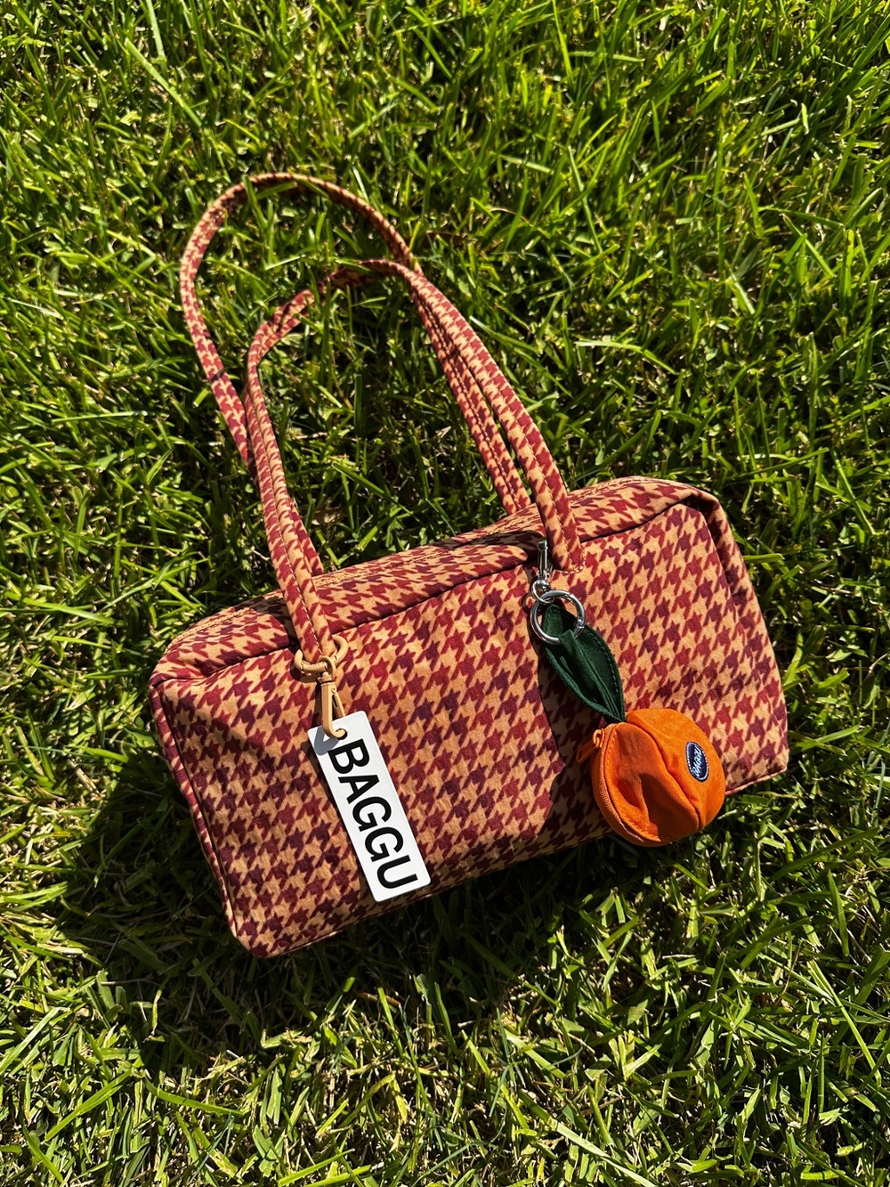 BAGGU Houndstooth Bowler Bag - Picture 2 of 3